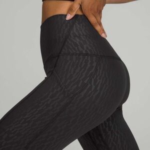 Lululemon Align High Rise Crop with Pockets 23" In Segment Emboss Black Size 4